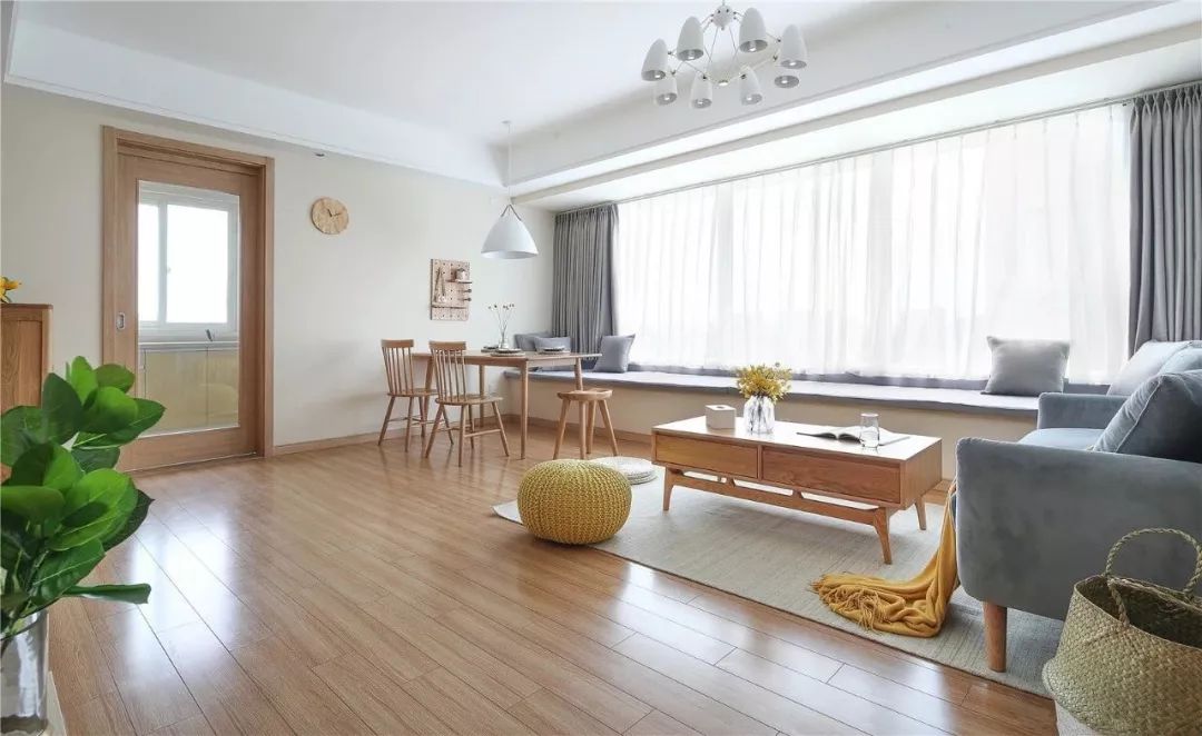 廈門海投自貿(mào)城92㎡北歐風(fēng)裝修，小戶型卻有大飄窗